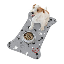 Cargar imagen en el visor de la galería, Nicana Fish and Bones Pet Feeding Mats