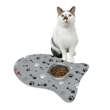 Cargar imagen en el visor de la galería, Nicana Fish and Bones Pet Feeding Mats