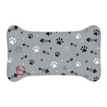 Cargar imagen en el visor de la galería, Nicana Fish and Bones Pet Feeding Mats