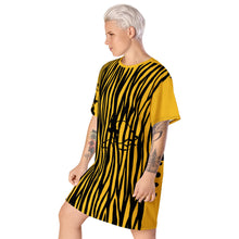 Load image into Gallery viewer, Animalistic Nicana T-shirt dress