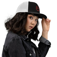 将图片加载到图库查看器,Nicana Signature Trucker Cap