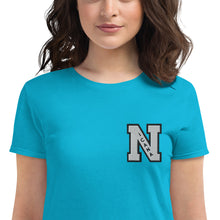 Cargar imagen en el visor de la galería, Nicana Letterman Women's short sleeve t-shirt