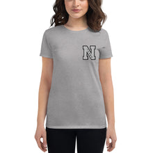 Cargar imagen en el visor de la galería, Nicana Letterman Women's short sleeve t-shirt