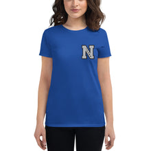 Cargar imagen en el visor de la galería, Nicana Letterman Women's short sleeve t-shirt