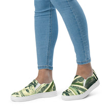 Cargar imagen en el visor de la galería, Women’s slip-on canvas shoes
