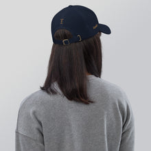 将图片加载到图库查看器，Royal Nicana Classic Hat.
