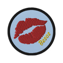 Load image into Gallery viewer, Nicana Besos (kisses)Embroidered patches
