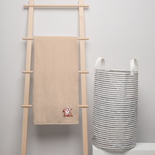 Load image into Gallery viewer, Nicana La Flor turkish cotton towel
