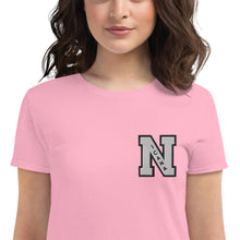 Cargar imagen en el visor de la galería, Nicana Letterman Women&#39;s short sleeve t-shirt
