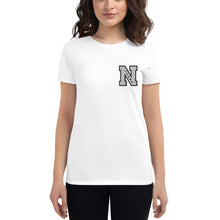 Cargar imagen en el visor de la galería, Nicana Letterman Women&#39;s short sleeve t-shirt
