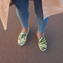 Cargar imagen en el visor de la galería, Women’s slip-on canvas shoes
